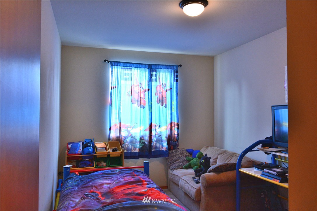 660 Rivenhurst Street Bremerton, WA 98310 - Photo 13 of 16 Gallery Image 13