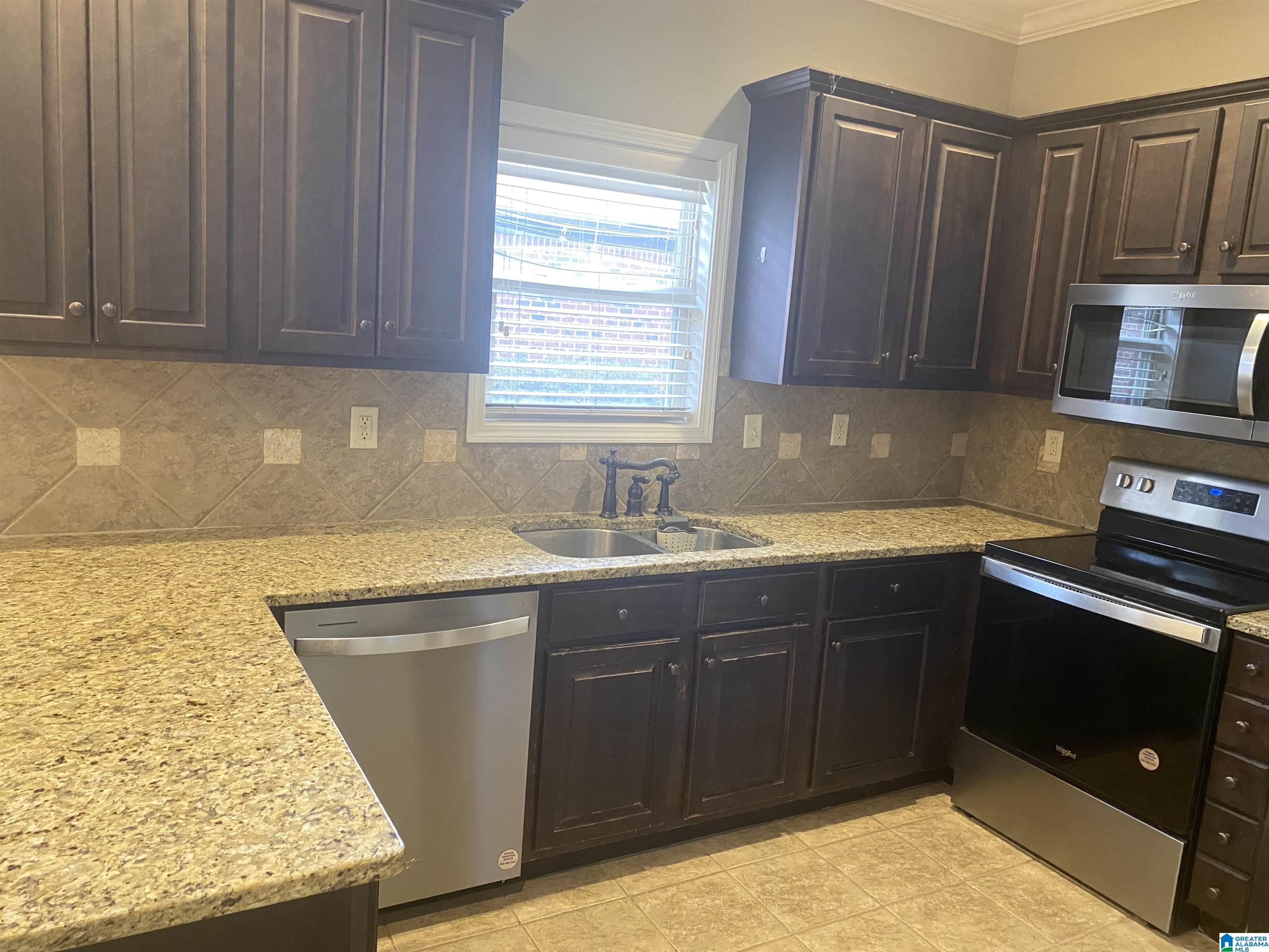 410 Ballantrae Road Pelham, AL 35124 - Photo 2 of 9 Gallery Image 2
