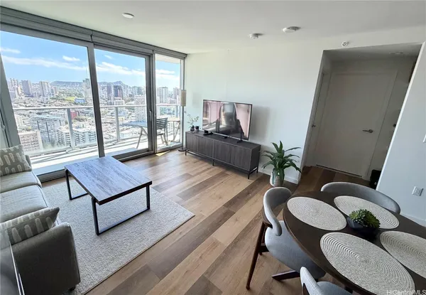$3,600 | 1500 Rycroft Street, Unit 3407R, Honolulu, HI 96814