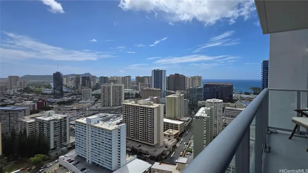 $3,600 | 1500 Rycroft Street, Unit 3407R, Honolulu, HI 96814