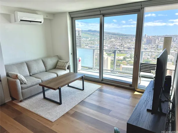 $3,600 | 1500 Rycroft Street, Unit 3407R, Honolulu, HI 96814