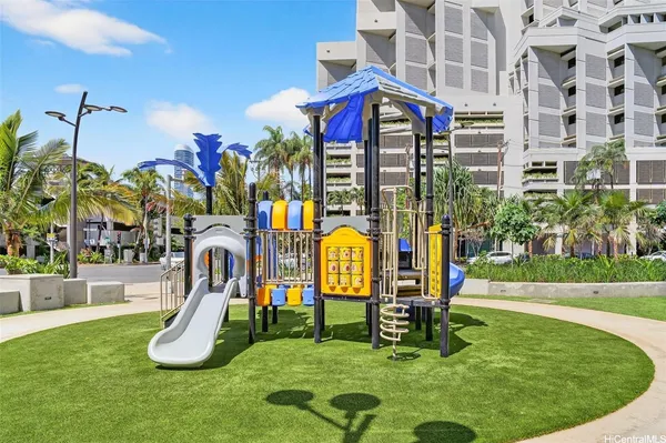 $3,600 | 1500 Rycroft Street, Unit 3407R, Honolulu, HI 96814