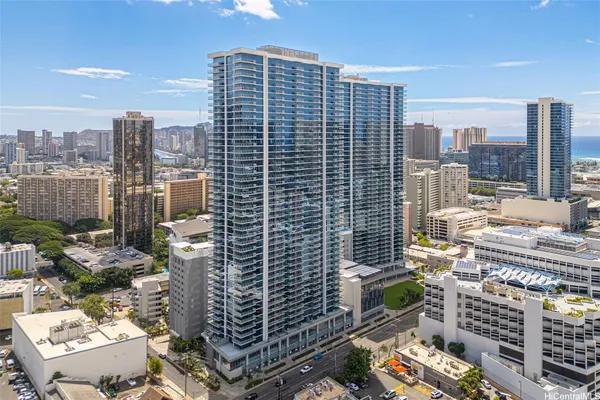 $3,600 | 1500 Rycroft Street, Unit 3407R, Honolulu, HI 96814
