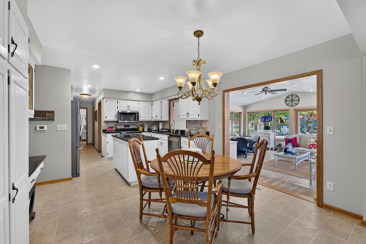 8419 110th Avenue Pleasant Prairie, WI 53158 - Photo 11 of 41 8419 Kitchen 4