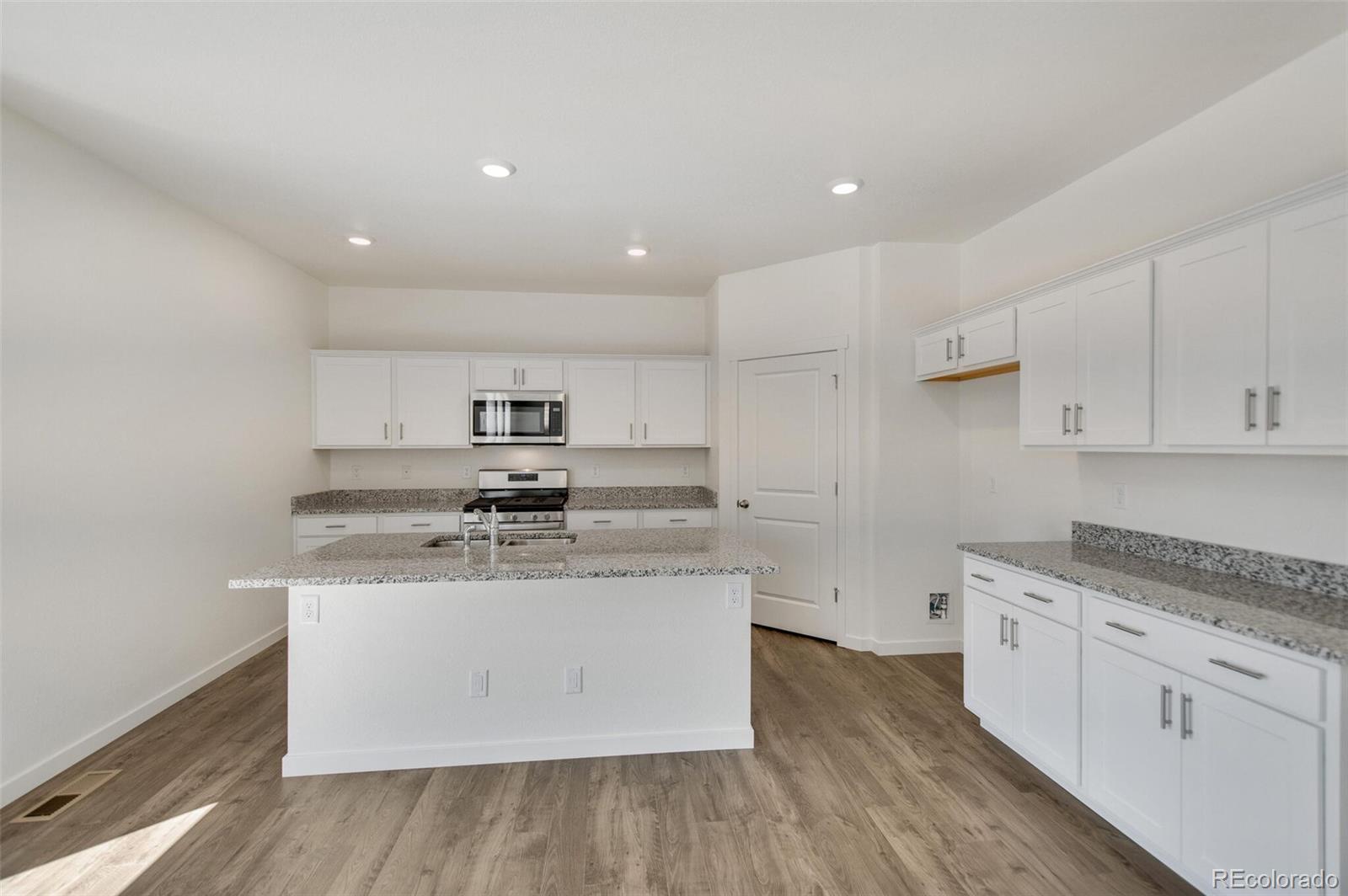 412 Bluebird Road Johnstown, CO 80534 - Photo 11 of 31 Gallery Image 11