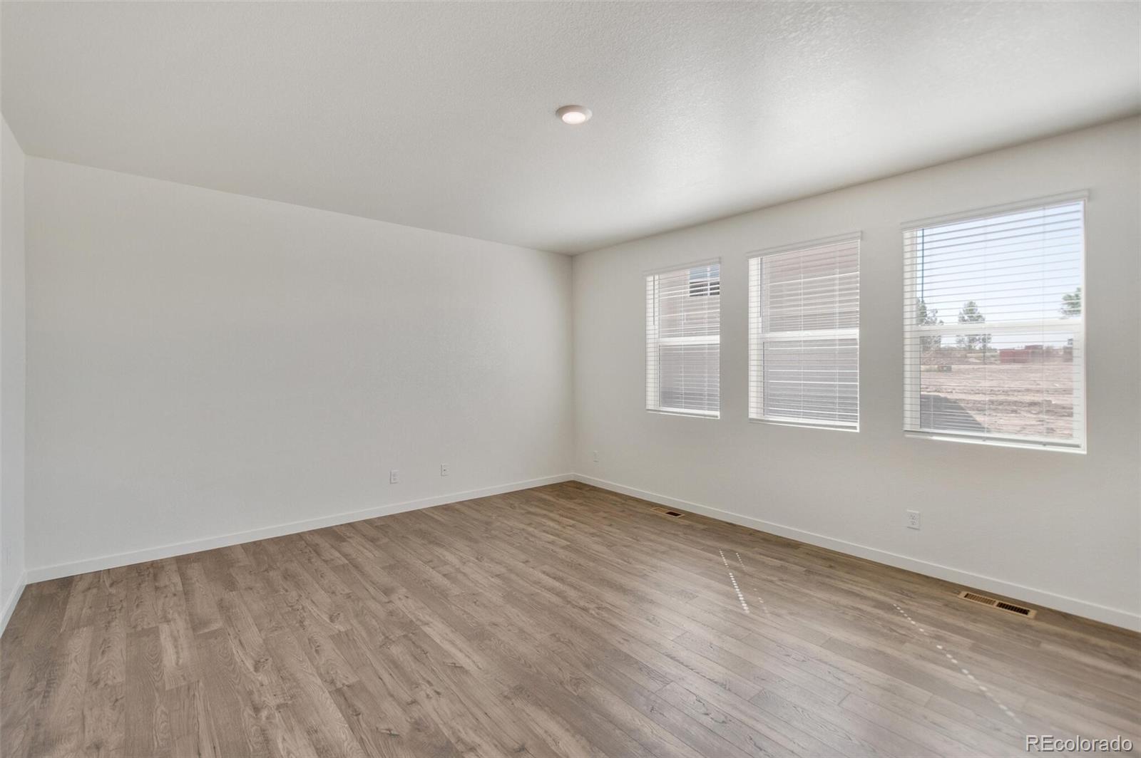 412 Bluebird Road Johnstown, CO 80534 - Photo 8 of 31 Gallery Image 8