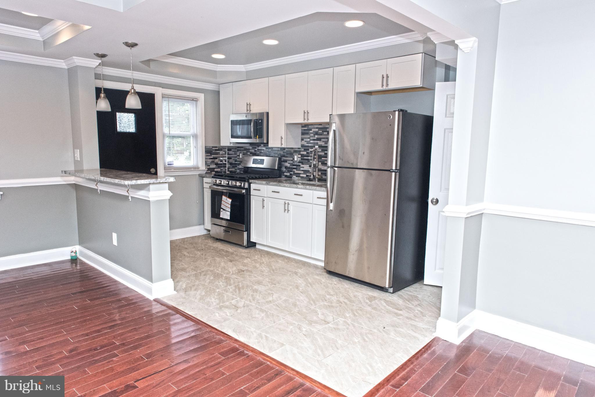 711 Wicklow Road Baltimore, MD 21229 - Photo 4 of 28 Interior (General)