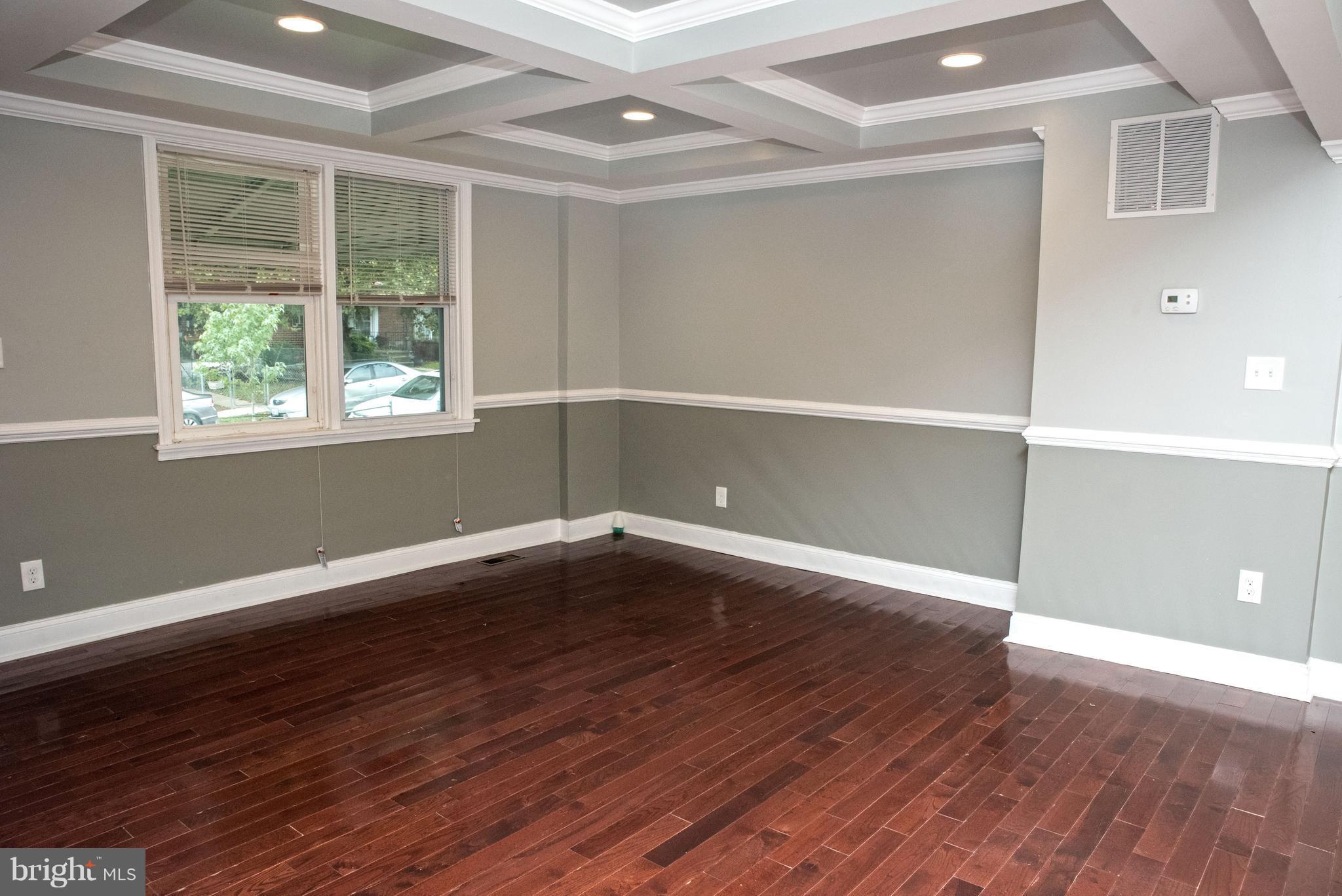 711 Wicklow Road Baltimore, MD 21229 - Photo 8 of 28 Interior (General)