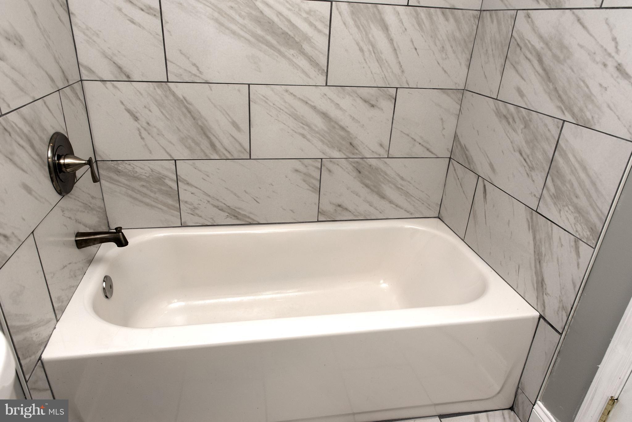 711 Wicklow Road Baltimore, MD 21229 - Photo 10 of 28 Interior (General)