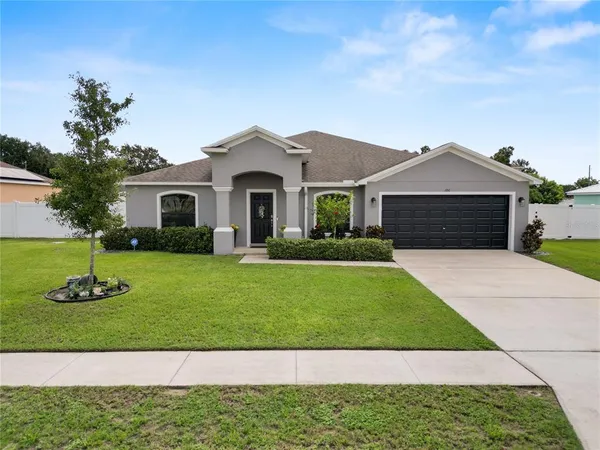 $330,000 | 106 Hamilton View Drive, Lake Hamilton, FL 33838