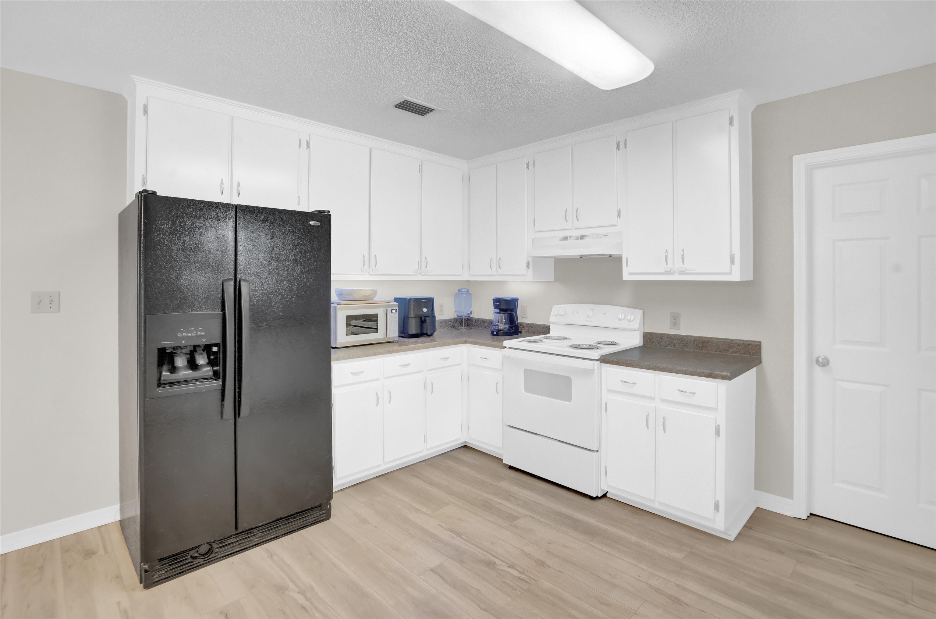 30871 Stanton Road Daphne, AL 36527 - Photo 12 of 35 Kitchen