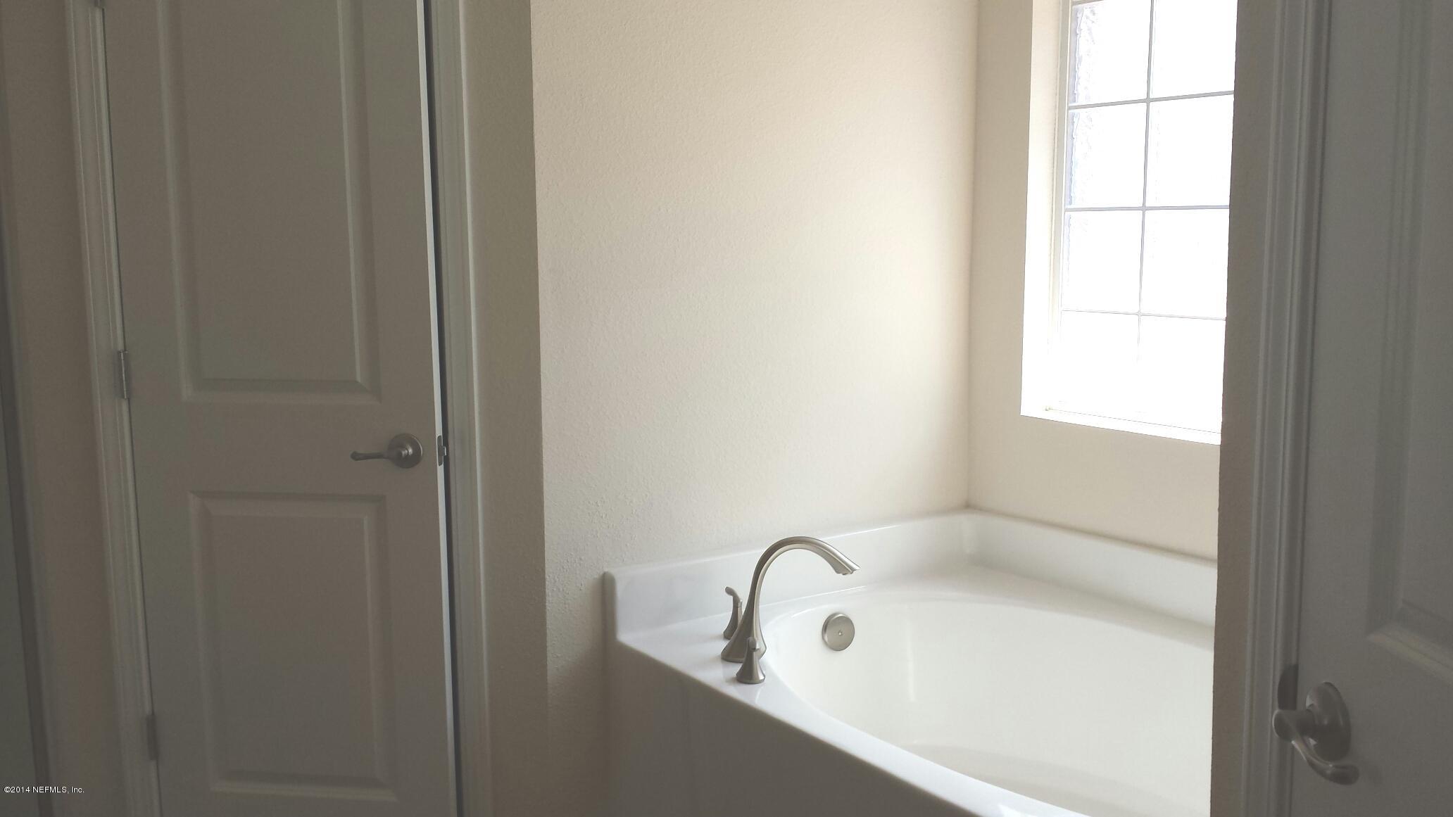 2996 Longleaf Ranch Circle Middleburg, FL 32068 - Photo 8 of 8 2169 soaking tub