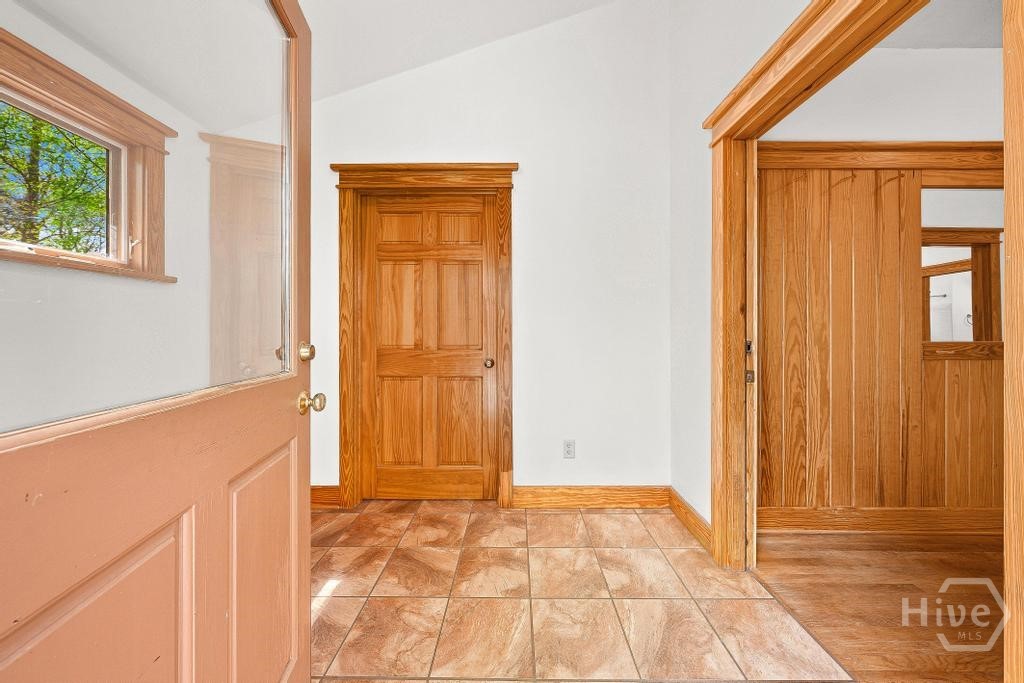 345 Three Oaks Drive Athens, GA 30607 - Photo 4 of 39