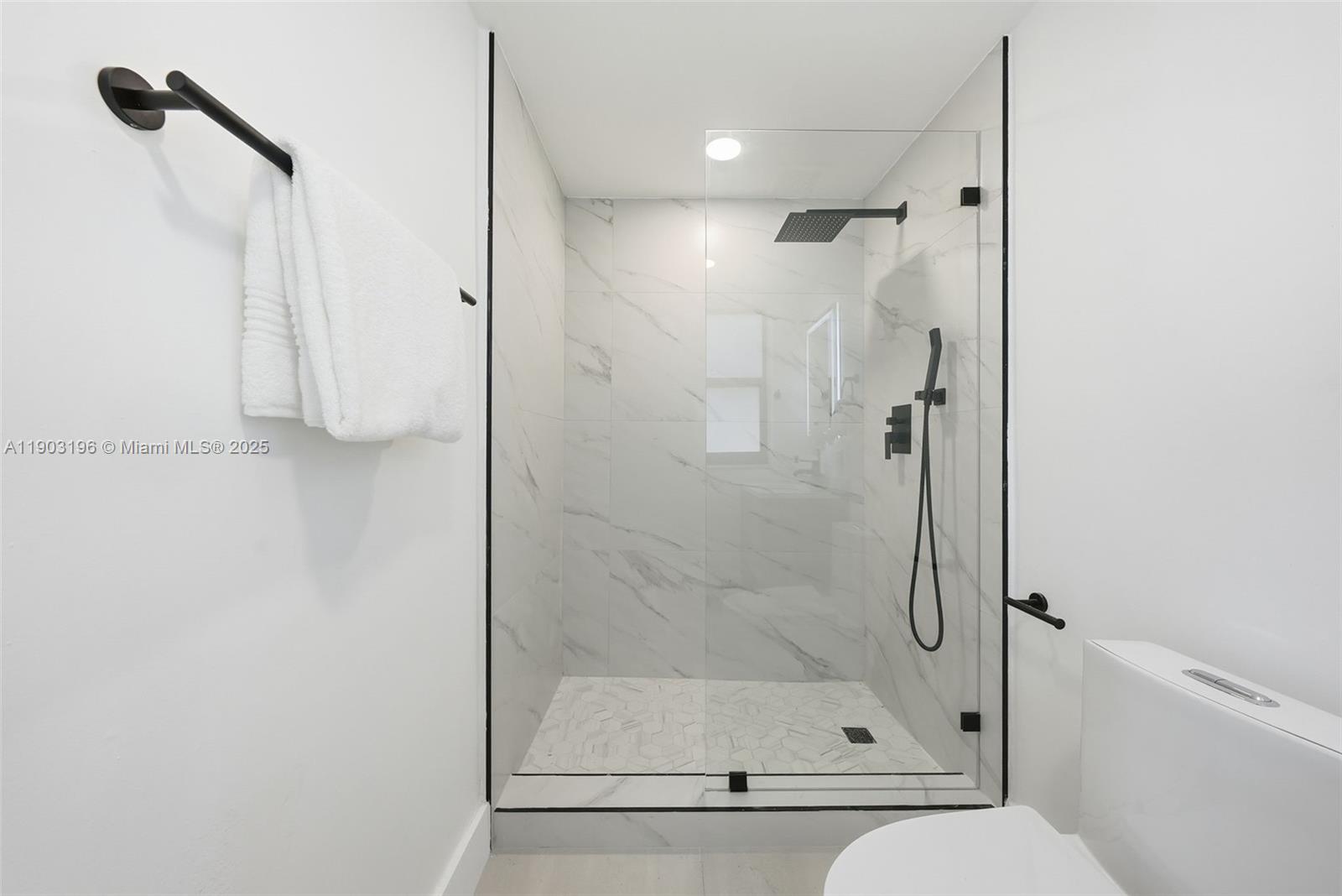 2544 Southwest 19th Street Miami, FL 33145 - Photo 28 of 67