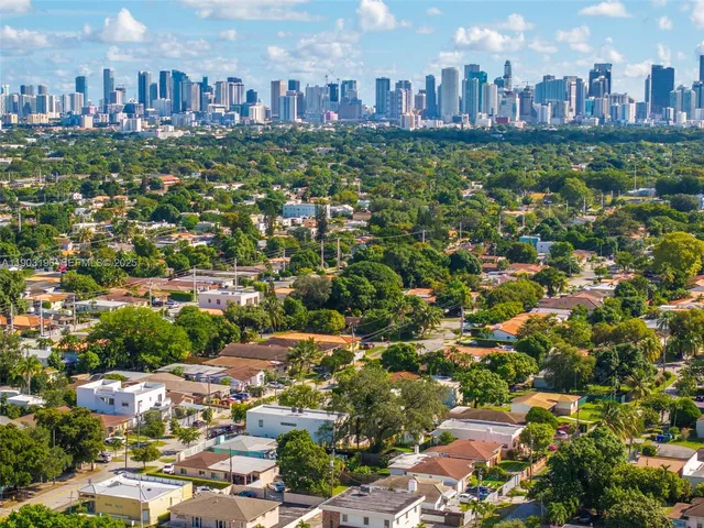 $1,250,000 | 2544 Southwest 19th Street, Miami, FL 33145