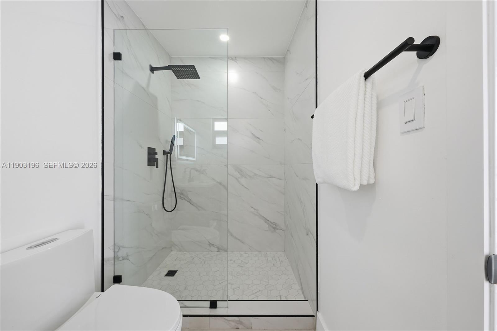 2544 Southwest 19th Street Miami, FL 33145 - Photo 9 of 68