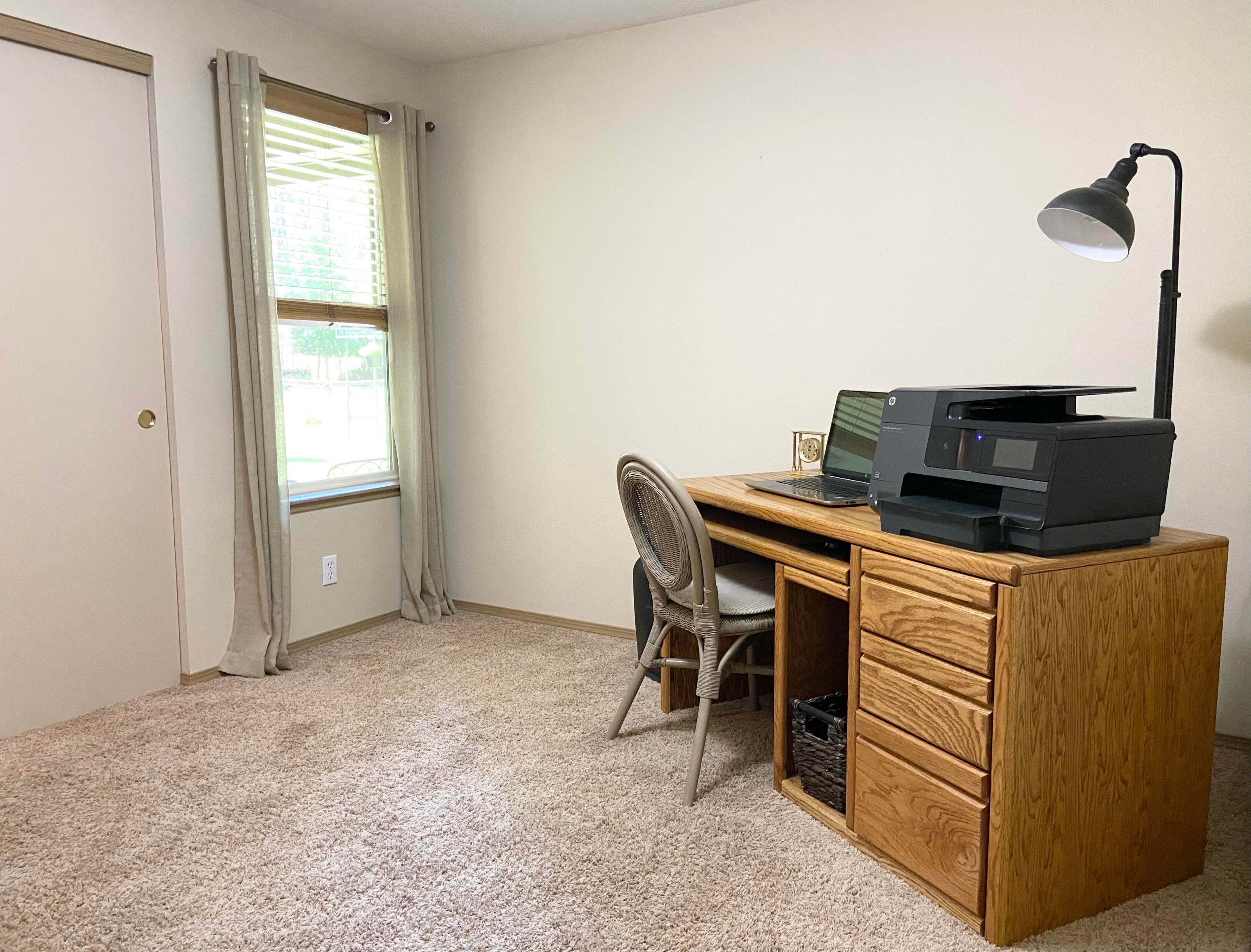 60218 Agate Road Bend, OR 97702 - Photo 9 of 19 Bedroom 3/office