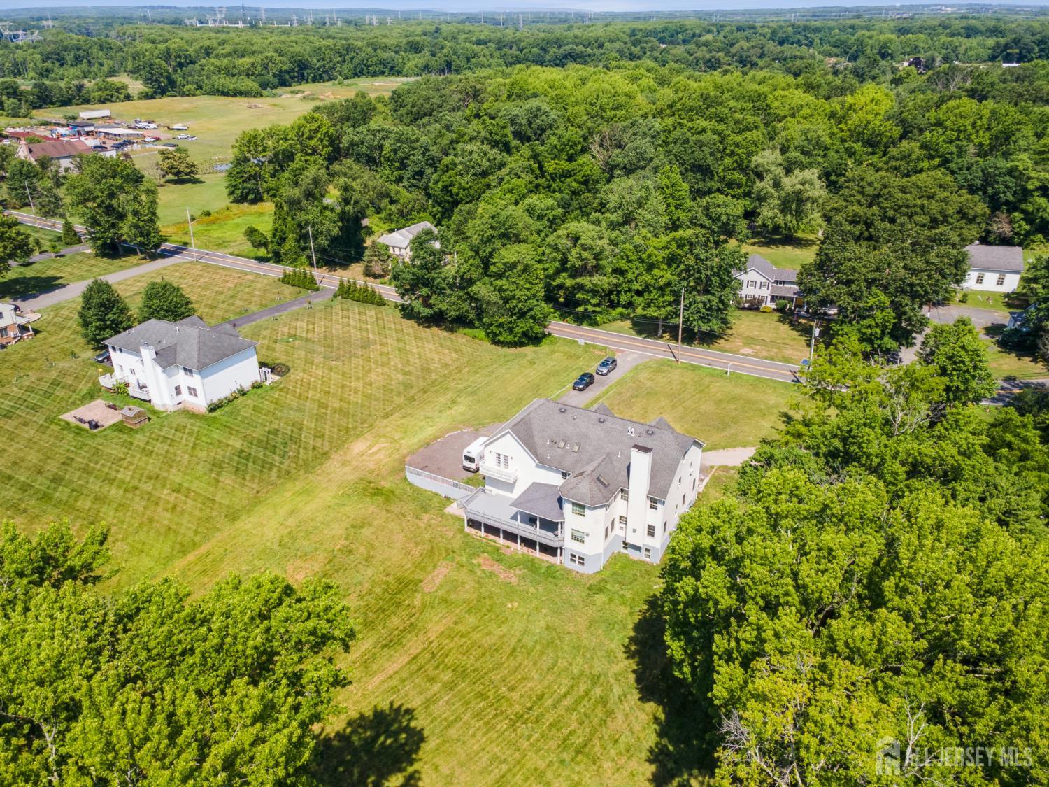 266 Fresh Ponds Road Monroe Township, NJ 08831 - Photo 5 of 34