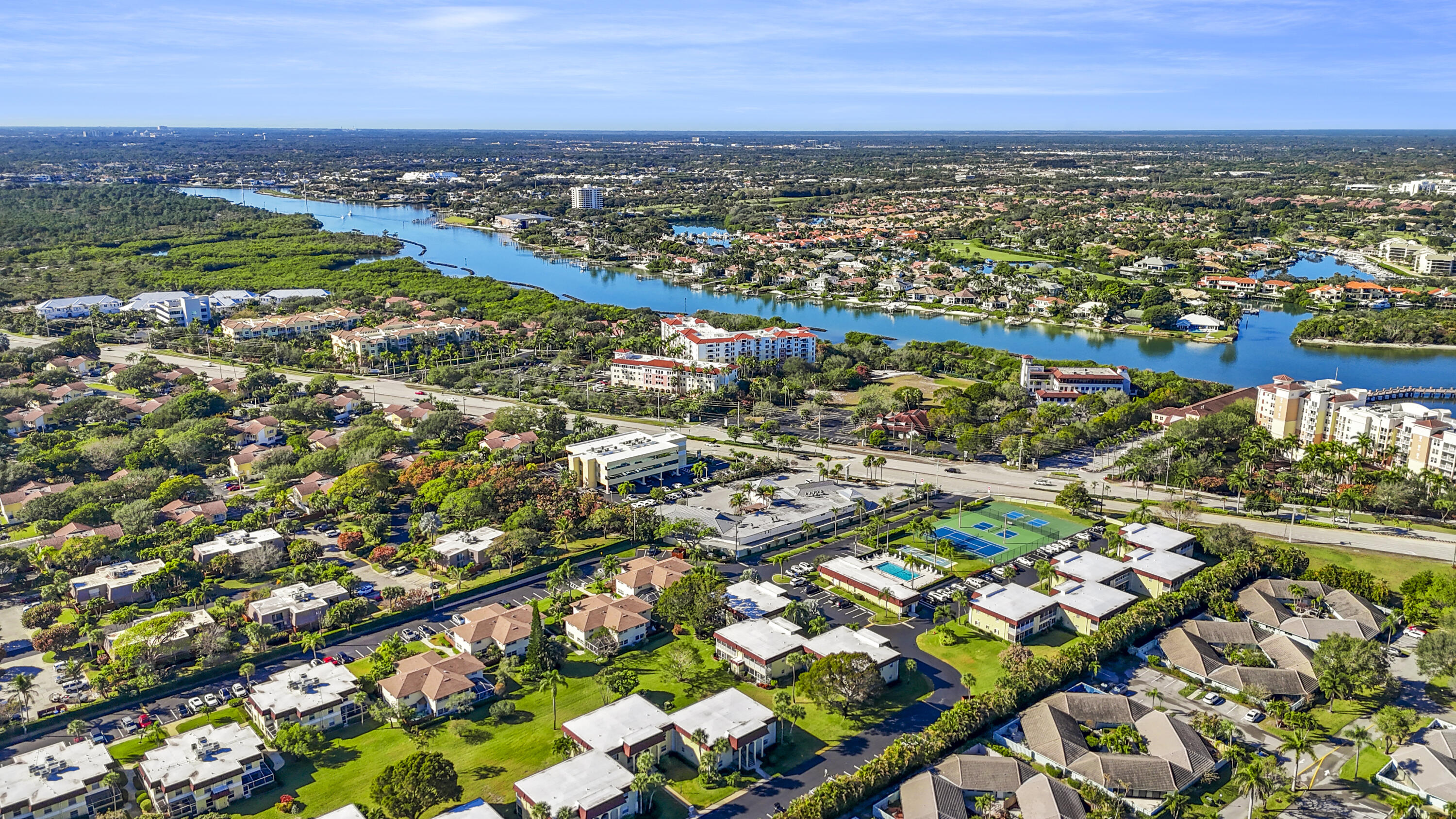 717 Highway 1, Unit 305 Jupiter, FL 33477 - Photo 46 of 51 an aerial view of multiple house