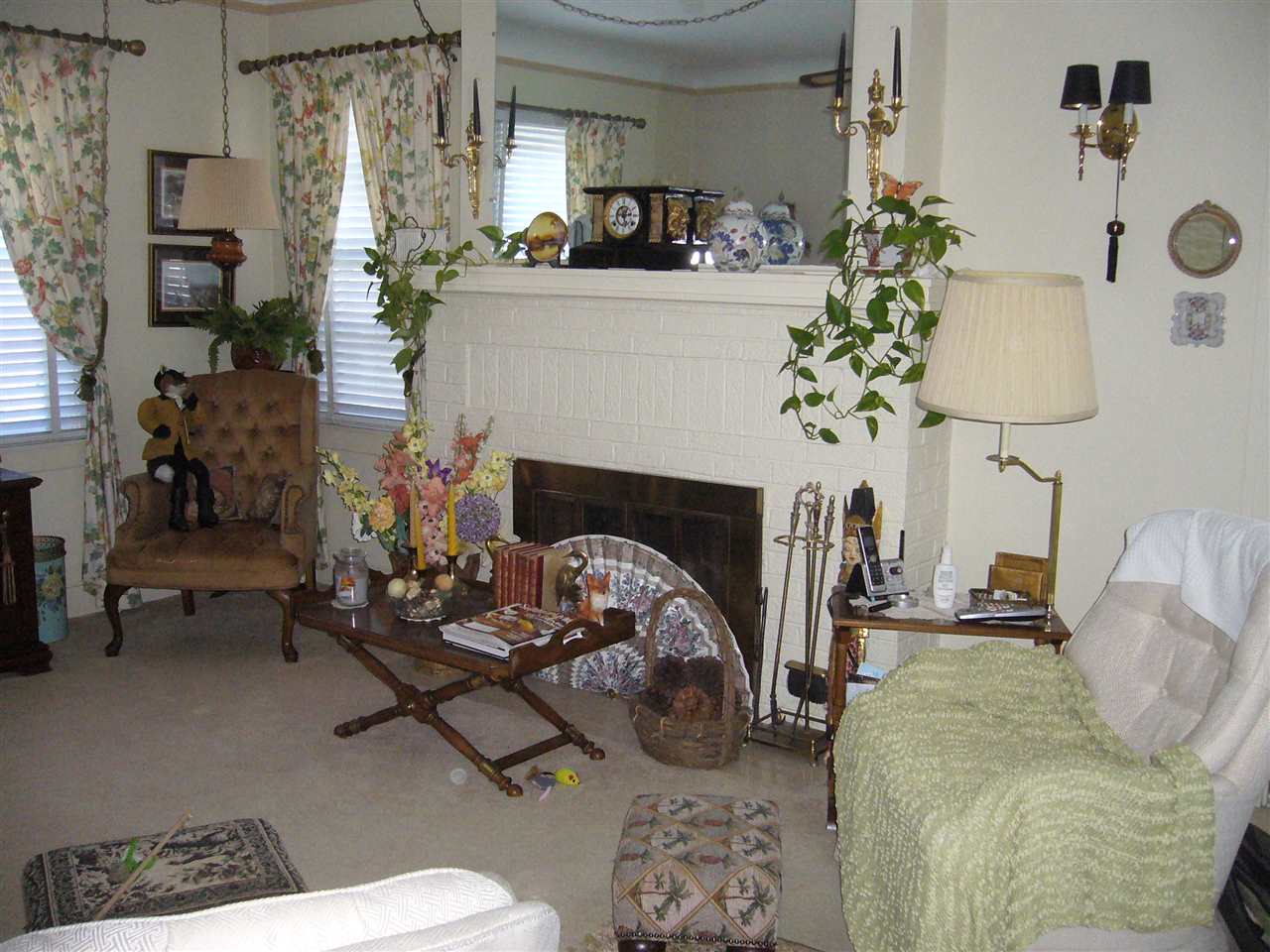 110 Exmoor Road Waterford, MI 48328 - Photo 2 of 21 31350055-1.JPG