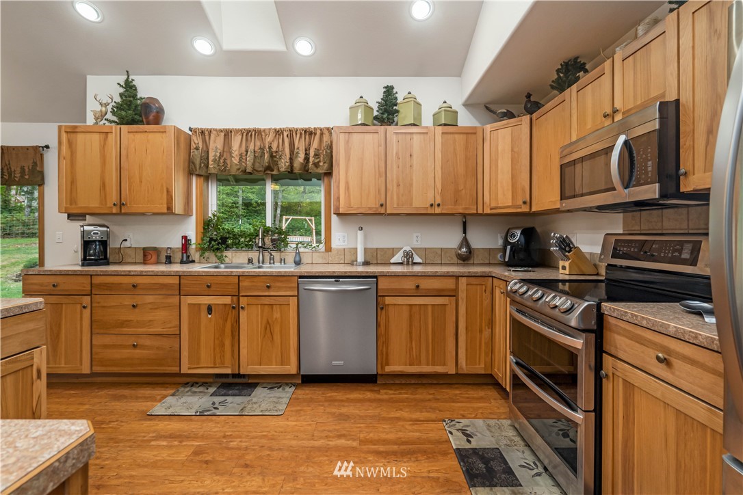 121 East Lighthouse Road Shelton, WA 98584 - Photo 11 of 39 Gallery Image 11