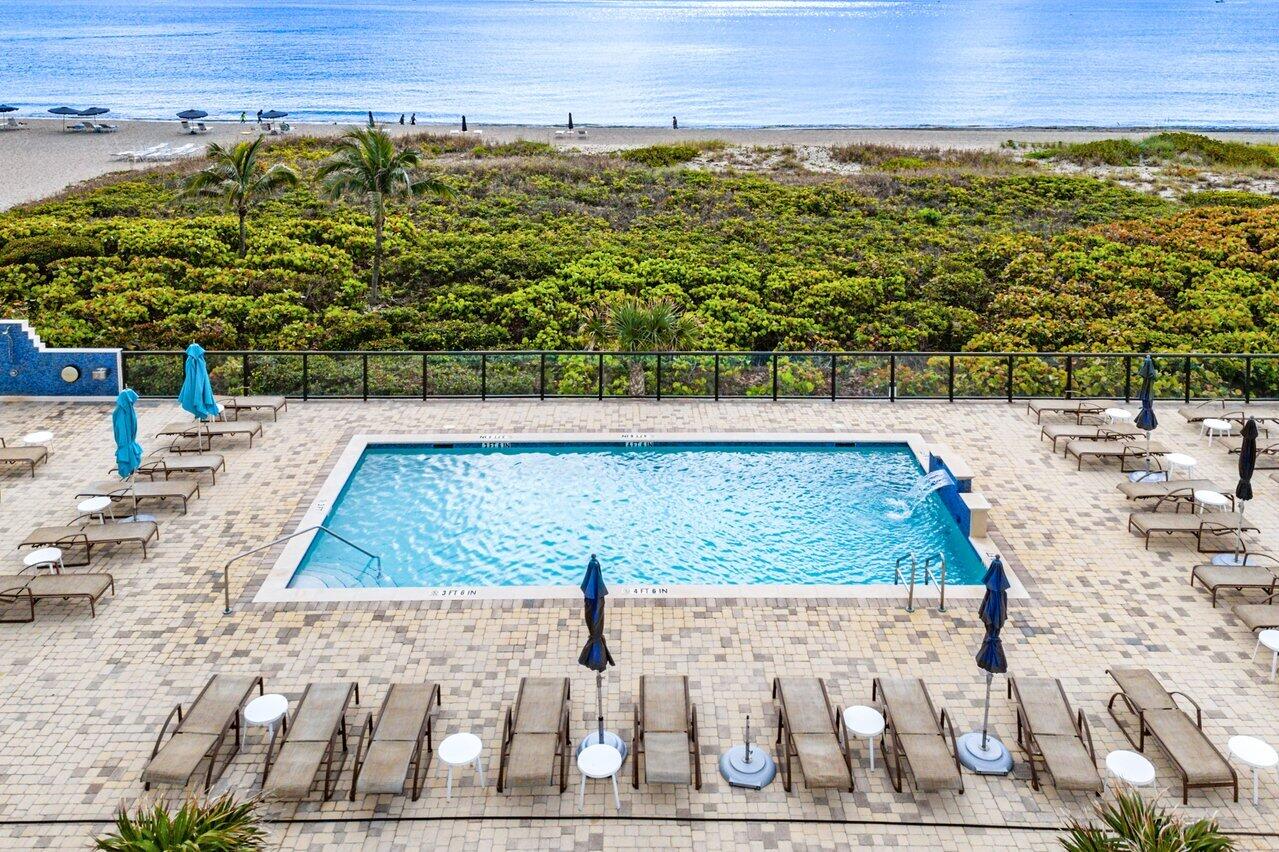 2800 South Ocean Boulevard, Unit 11C Boca Raton, FL 33432 - Photo 31 of 47 Pool