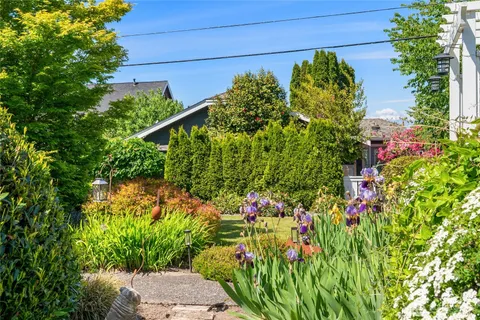 $1,095,000 | 4409 Southwest Dawson Street, Seattle, WA 98136
