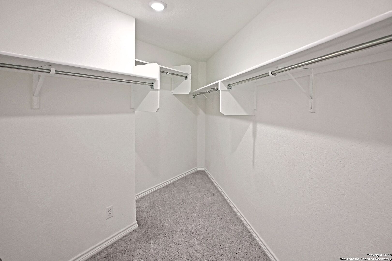 512 Dakota Creek New Braunfels, TX 78130 - Photo 15 of 38 a view of small space