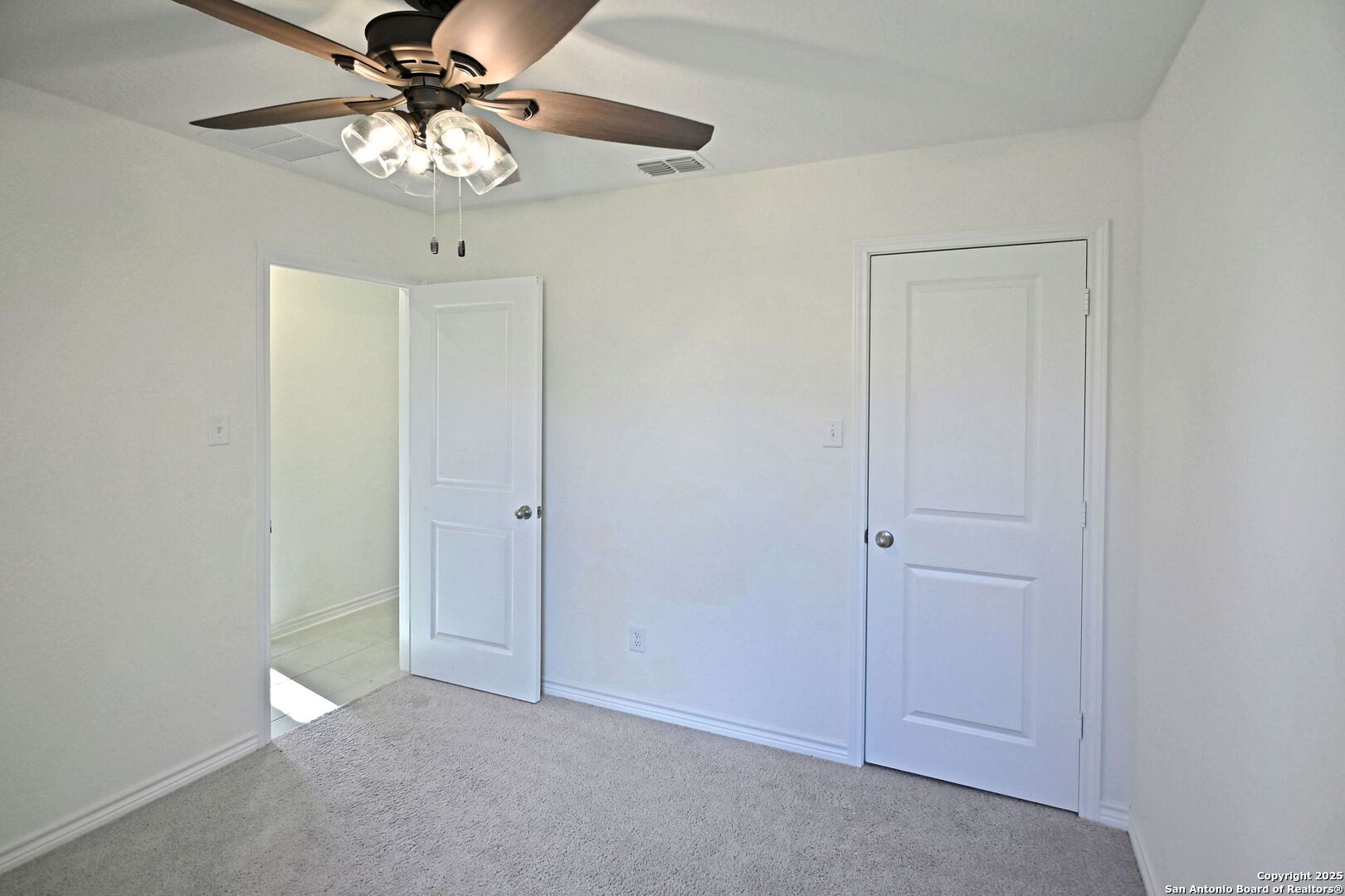 512 Dakota Creek New Braunfels, TX 78130 - Photo 27 of 38 a view of an empty room