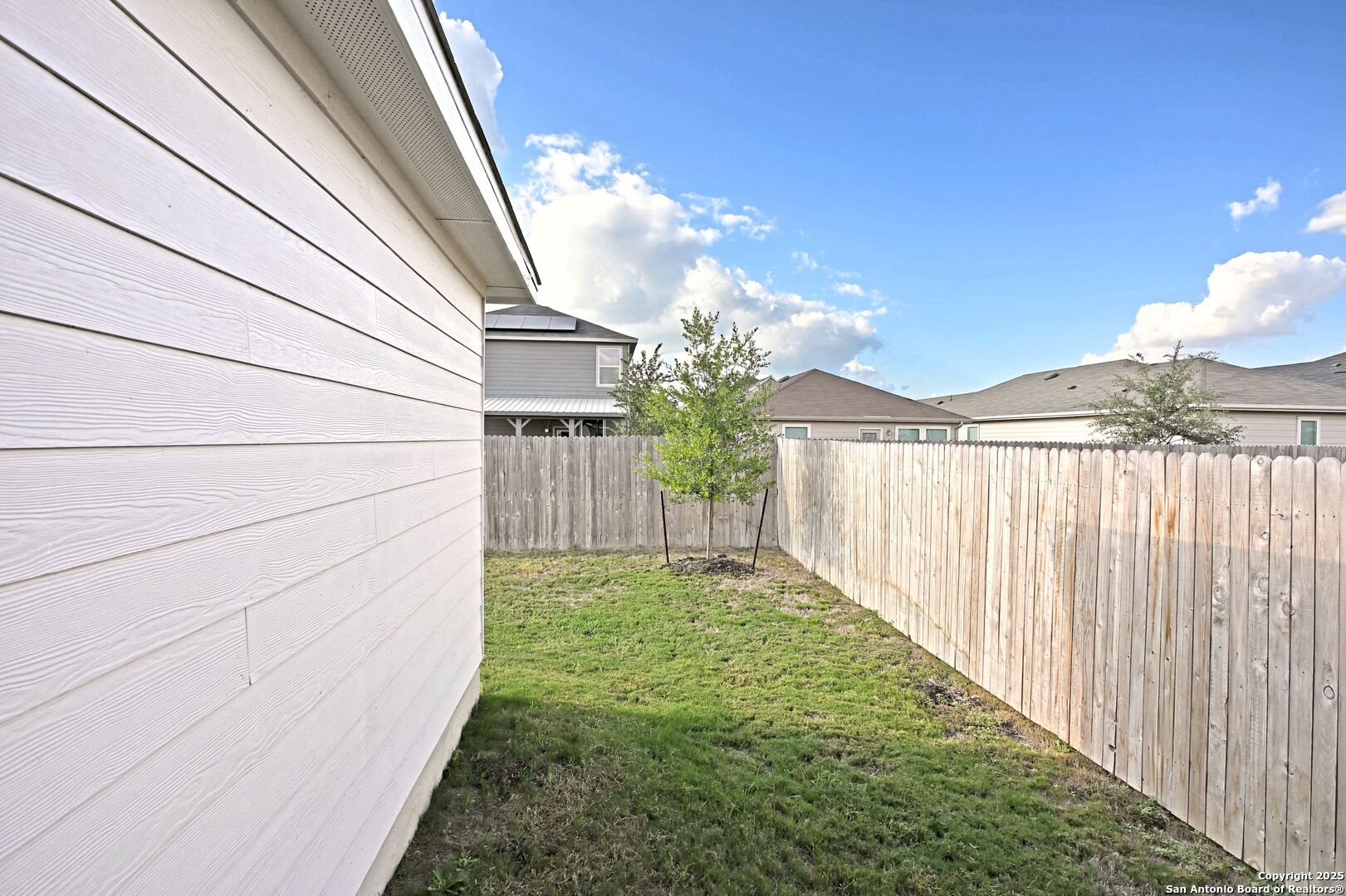 512 Dakota Creek New Braunfels, TX 78130 - Photo 29 of 38 a view of a backyard with pathway