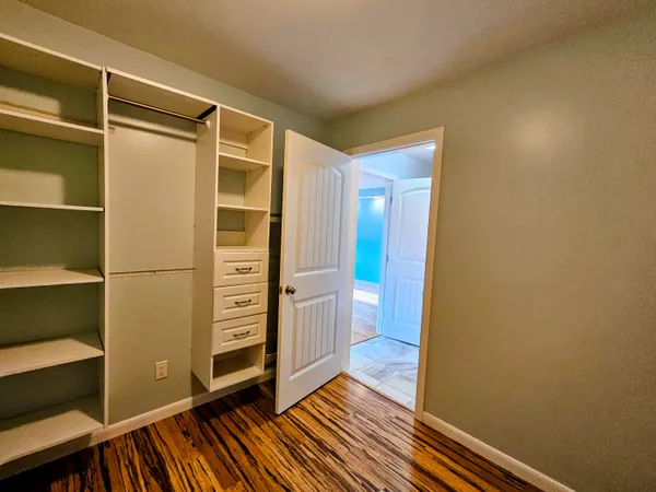 $895,000 | 5 Lake Shore Drive, Greene, ME 04236