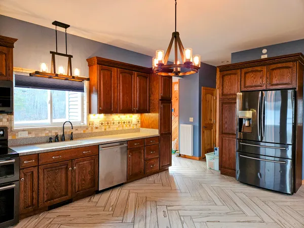 $895,000 | 5 Lake Shore Drive, Greene, ME 04236