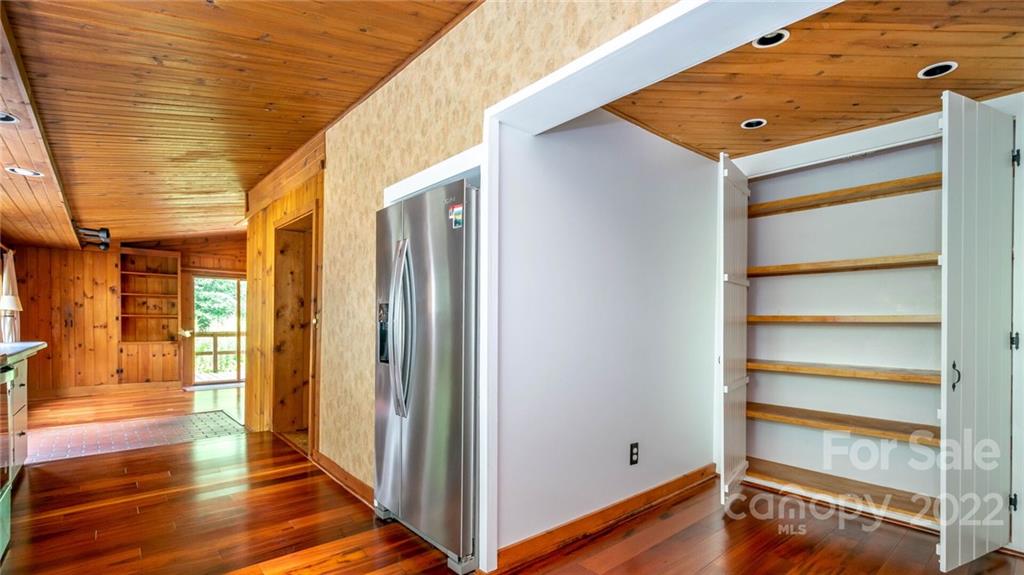 681 River Road Hendersonville, NC 28739 - Photo 20 of 45 Gallery Image 20
