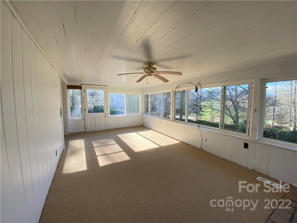 681 River Road Hendersonville, NC 28739 - Photo 21 of 45 Gallery Image 21