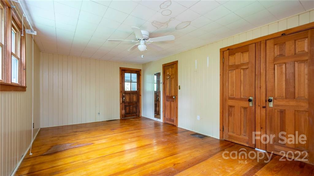 681 River Road Hendersonville, NC 28739 - Photo 27 of 45 Gallery Image 27