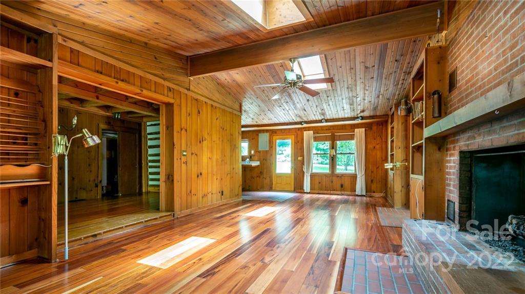 681 River Road Hendersonville, NC 28739 - Photo 7 of 45 Gallery Image 7