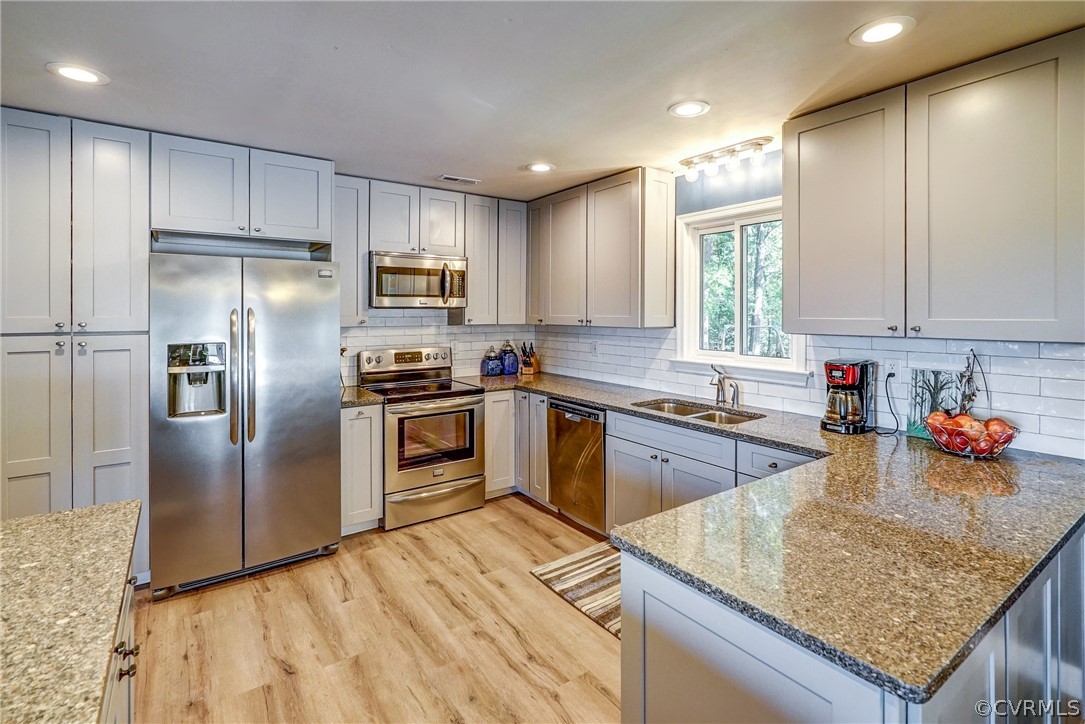 11040 Carriage Road Providence Forge, VA 23140 - Photo 5 of 48 Gallery Image 5