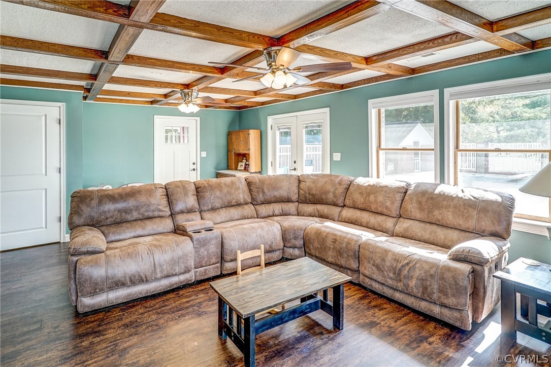 11040 Carriage Road Providence Forge, VA 23140 - Photo 7 of 48 Gallery Image 7
