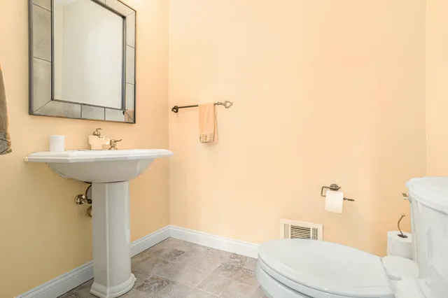 $650,000 | 15705 Kesselwood Trail, Marshall, MI 49068