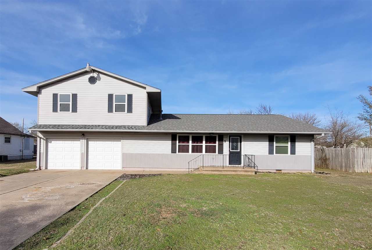 5 Delaware Street Perry, OK 73077 - Photo 1 of 38 Gallery Image 1