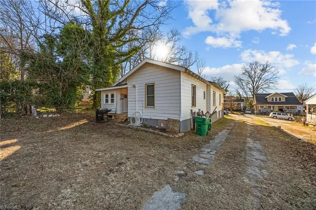 $215,000 | 112 Briggs Place, Unit A & B, High Point, NC 27262