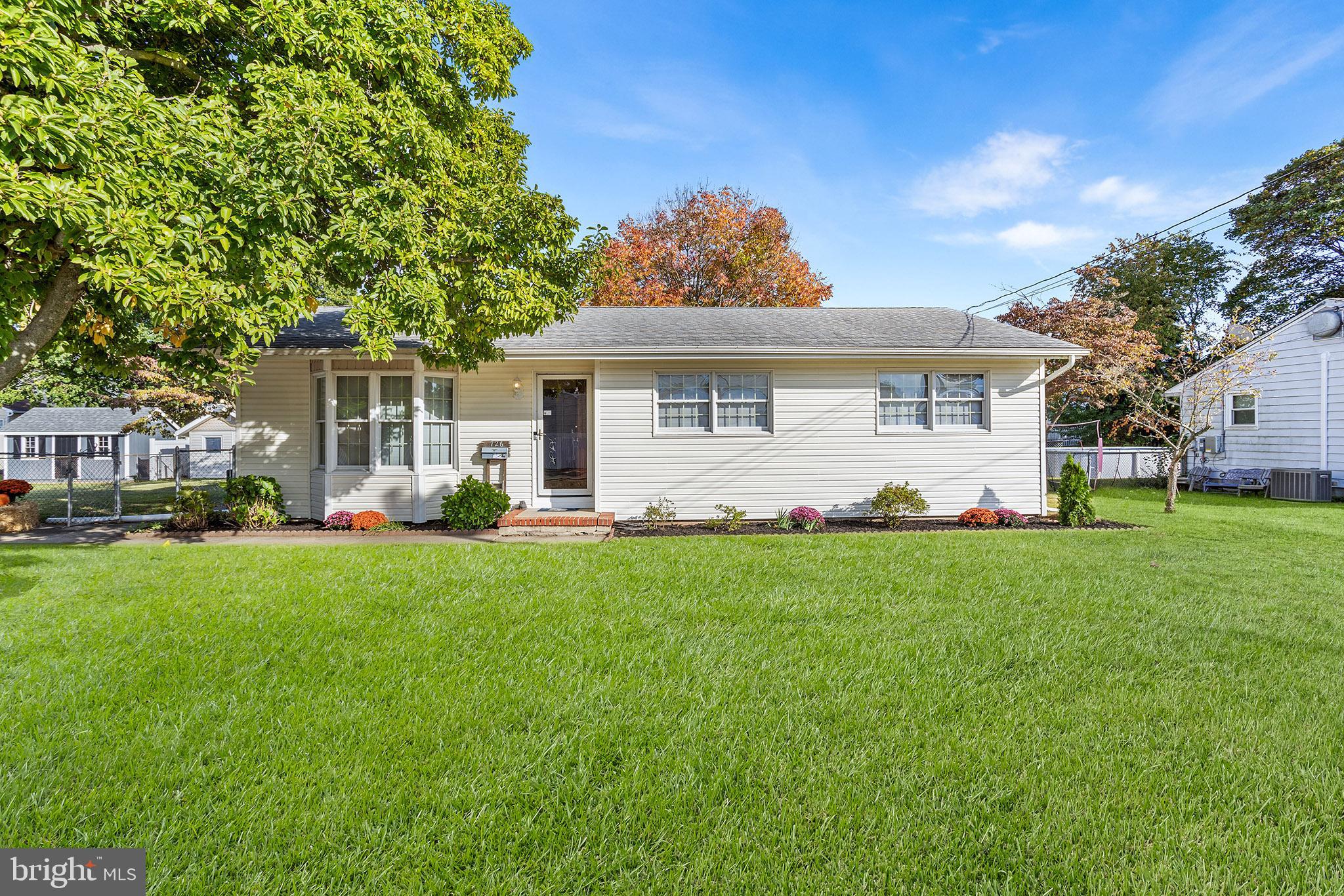 726 Walnut Street Florence, NJ 08518 - Photo 1 of 40