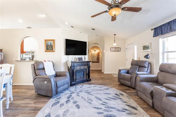 $425,000 | 2 Edwin Lane, Palm Coast, FL 32164