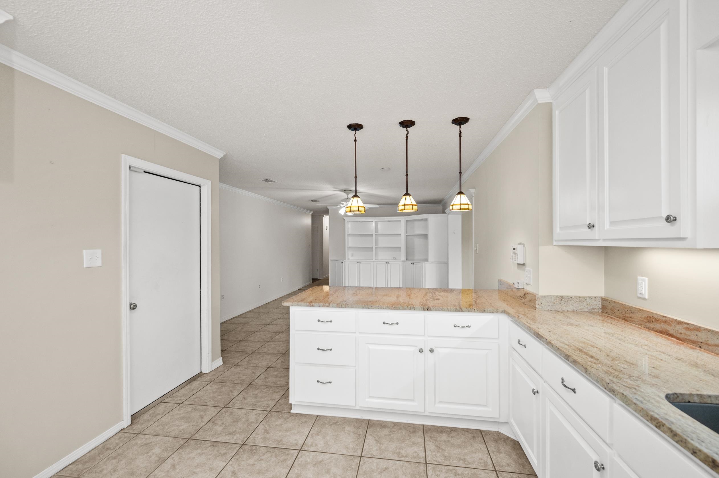 303 West Palm Avenue Foley, AL 36535 - Photo 7 of 32 Kitchen