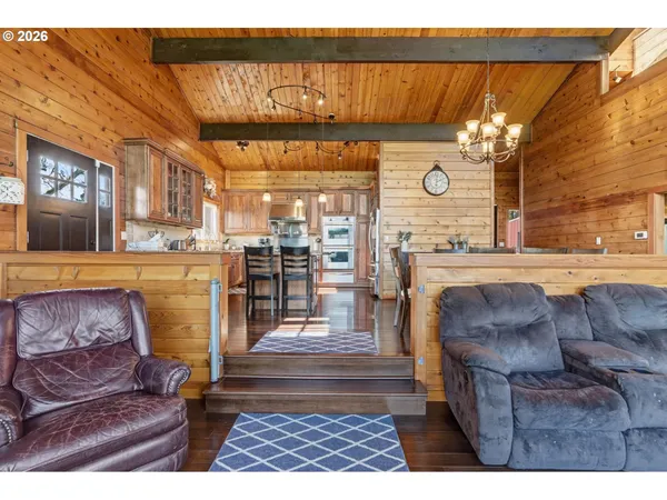 $935,000 | 9915 Marquam Circle, Molalla, OR 97038
