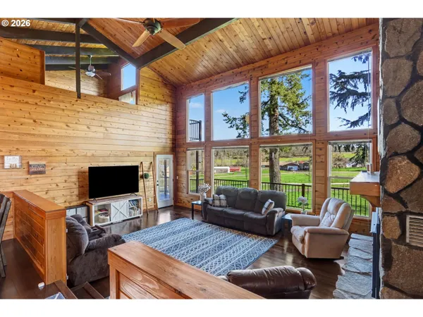 $935,000 | 9915 Marquam Circle, Molalla, OR 97038