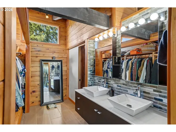 $935,000 | 9915 Marquam Circle, Molalla, OR 97038