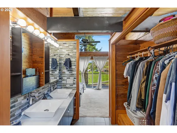 $935,000 | 9915 Marquam Circle, Molalla, OR 97038