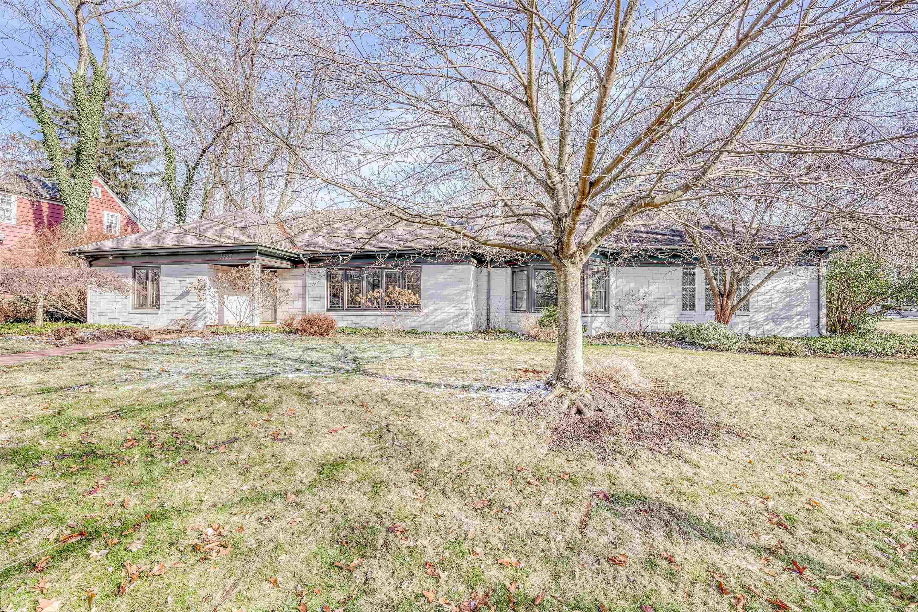 1725 Hawthorn Road Fort Wayne, IN 46802 - Photo 1 of 36
