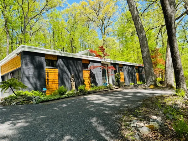 $459,900 | 4660 Oley Turnpike Road, Reading, PA 19606